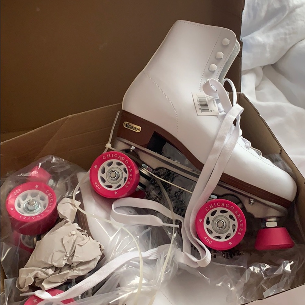 Selling Chicago Roller Skates, Size 7
